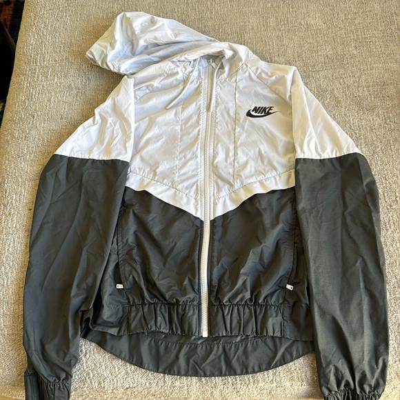 Nike windbreaker - Picture 1 of 4